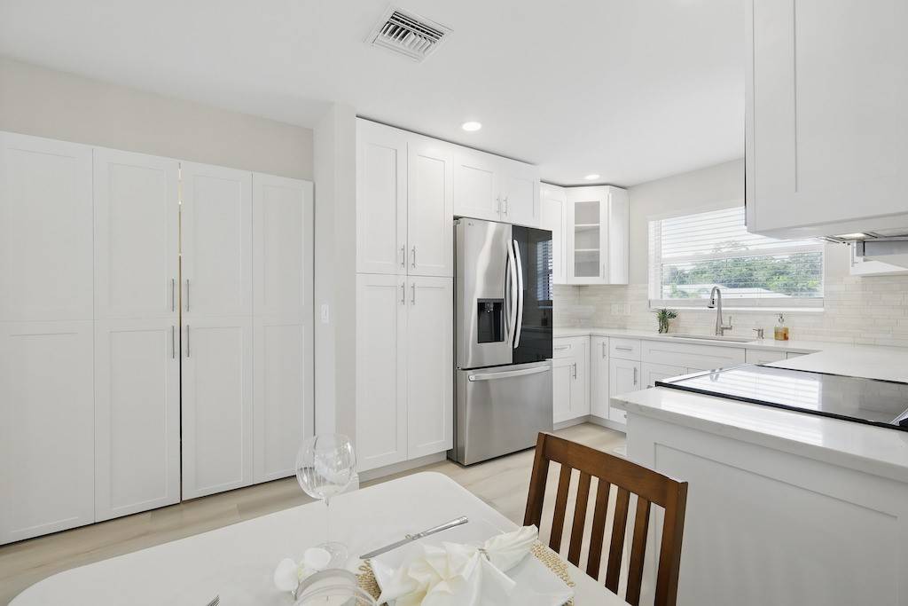 Vero Beach, FL 32962,830 Lake Orchid CIR #203