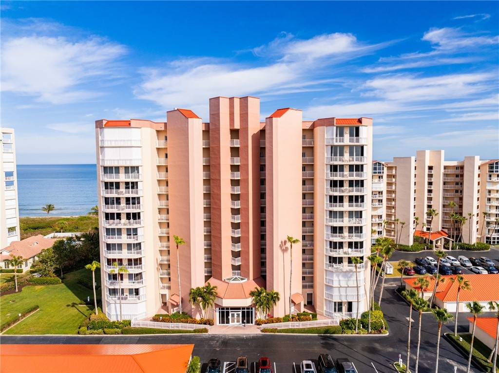 Fort Pierce, FL 34949,3880 N Highway A1A #901
