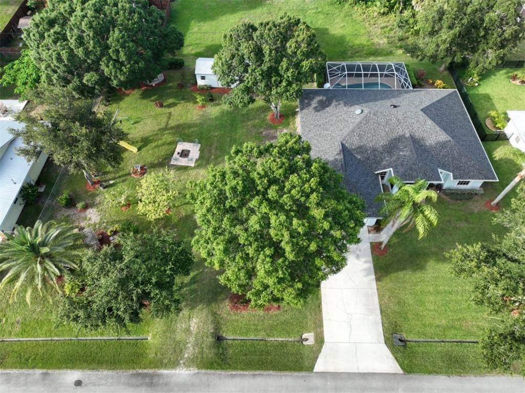 Sebastian, FL 32958,1018 Persian LN