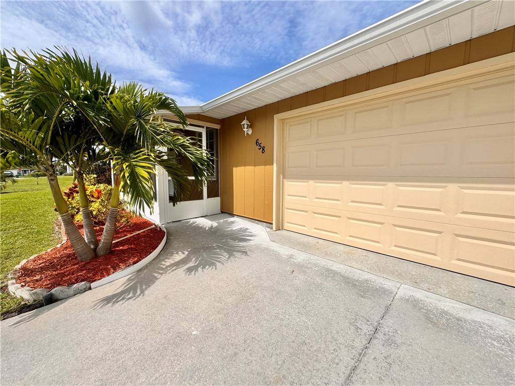 Sebastian, FL 32958,658 Ervin ST