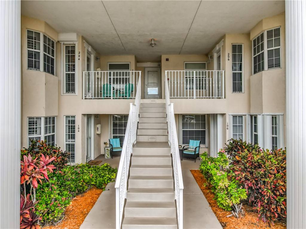 Vero Beach, FL 32962,760 Lake Orchid CIR #204