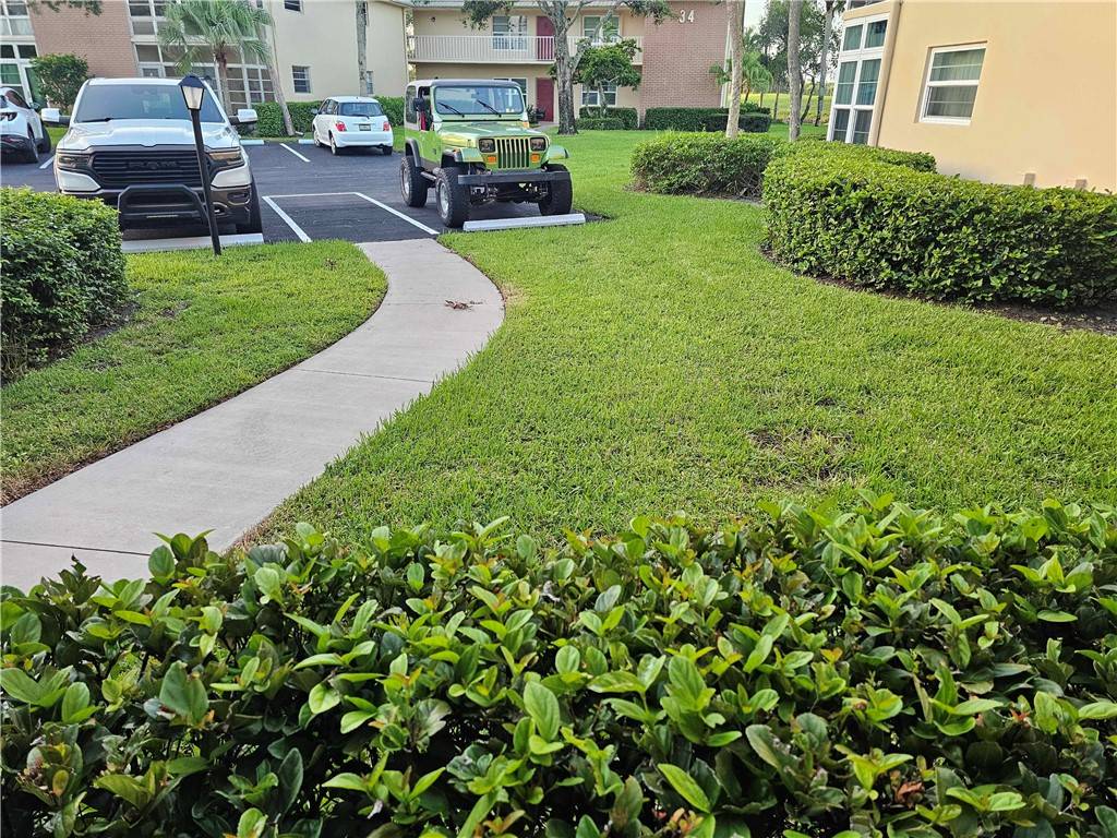 Vero Beach, FL 32962,35 Vista Gardens TRL #102