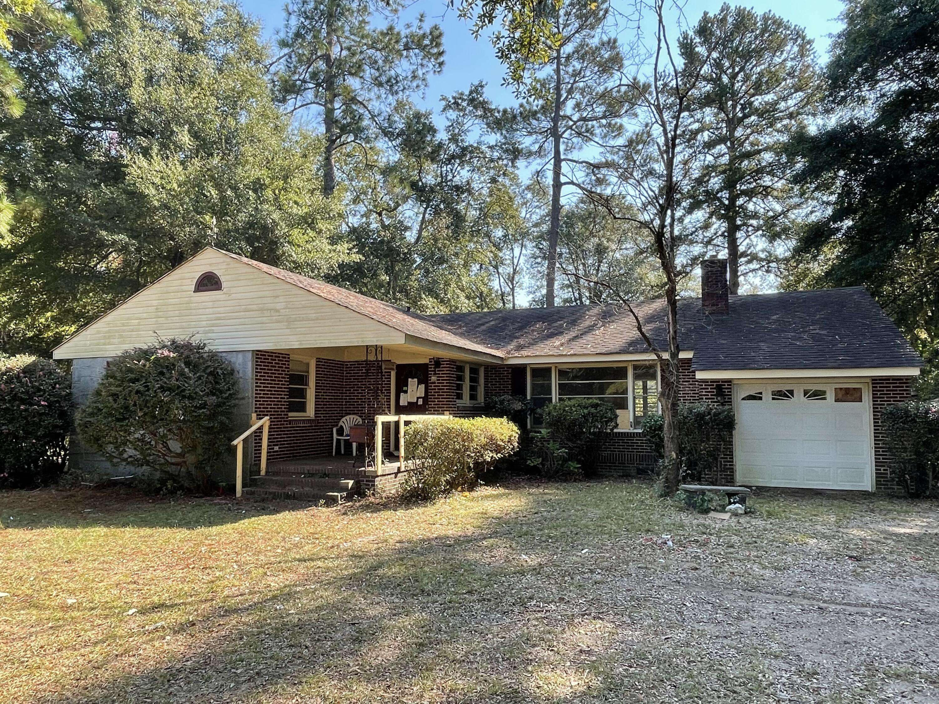 Blackville, SC 29817,454 Izlar Street