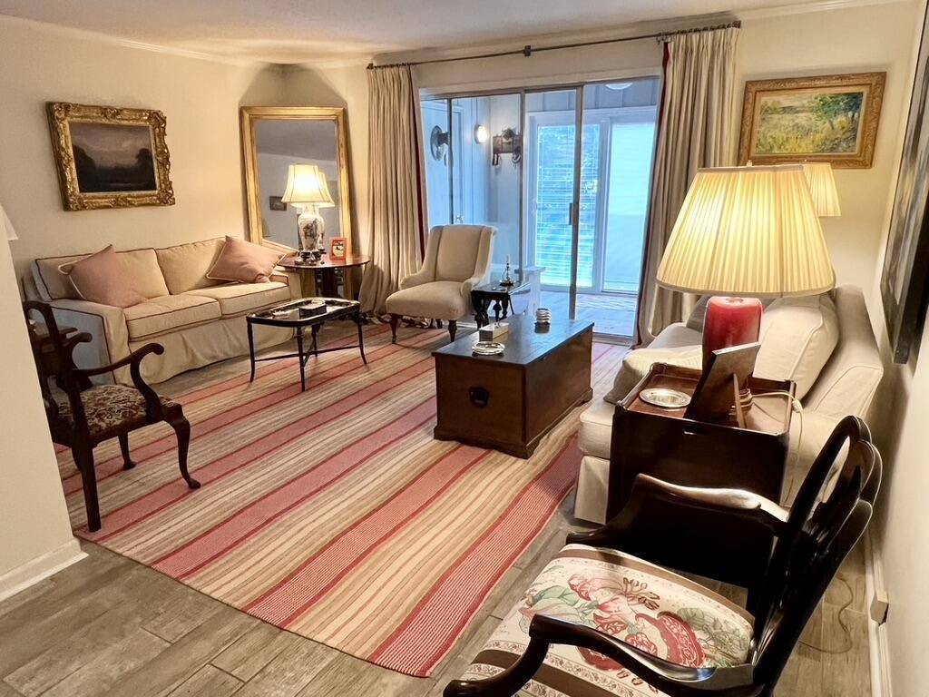 Aiken, SC 29801,325 Laurens Street SW #D9