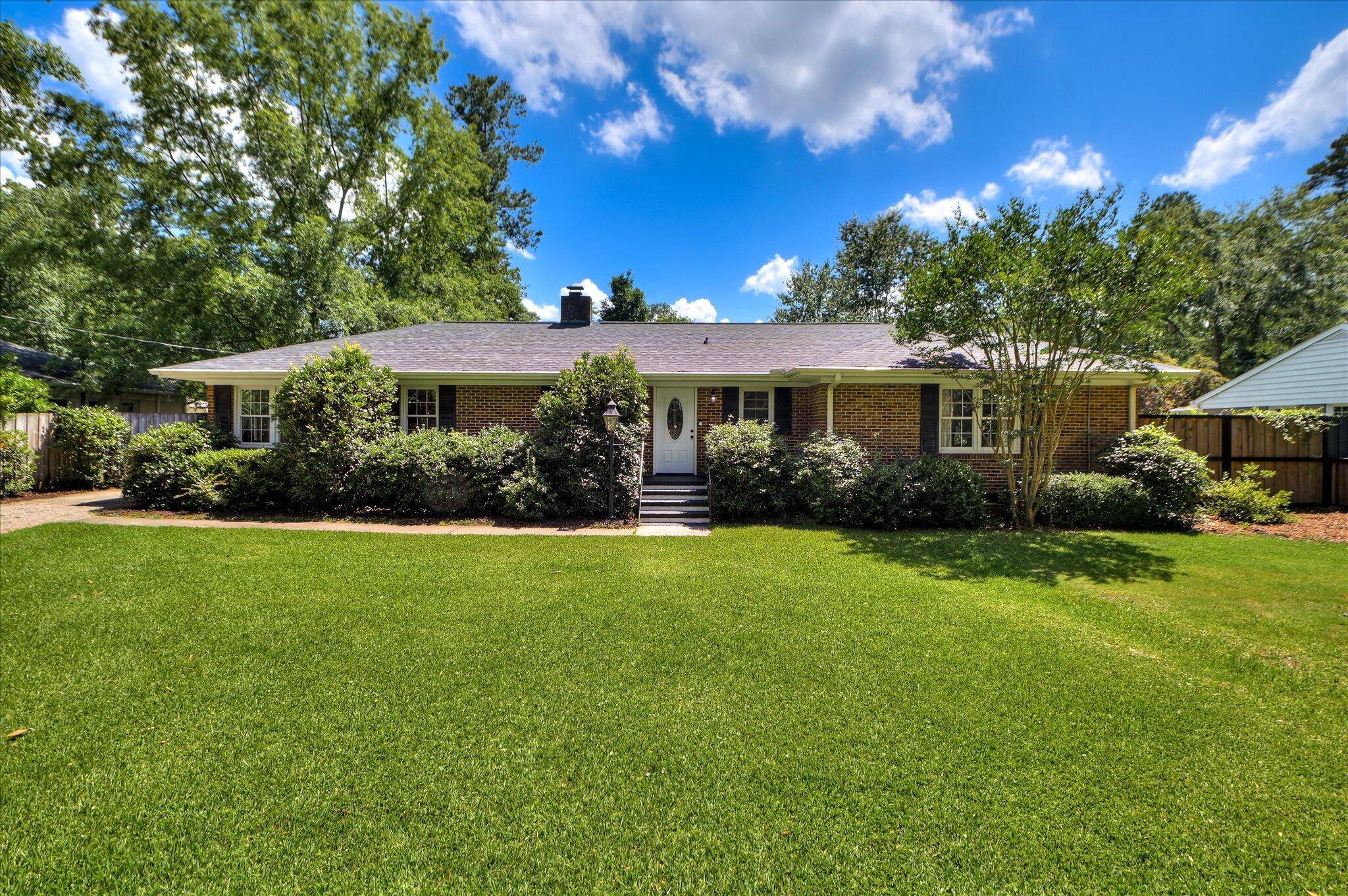 Aiken, SC 29801,215 Barnard Avenue SE
