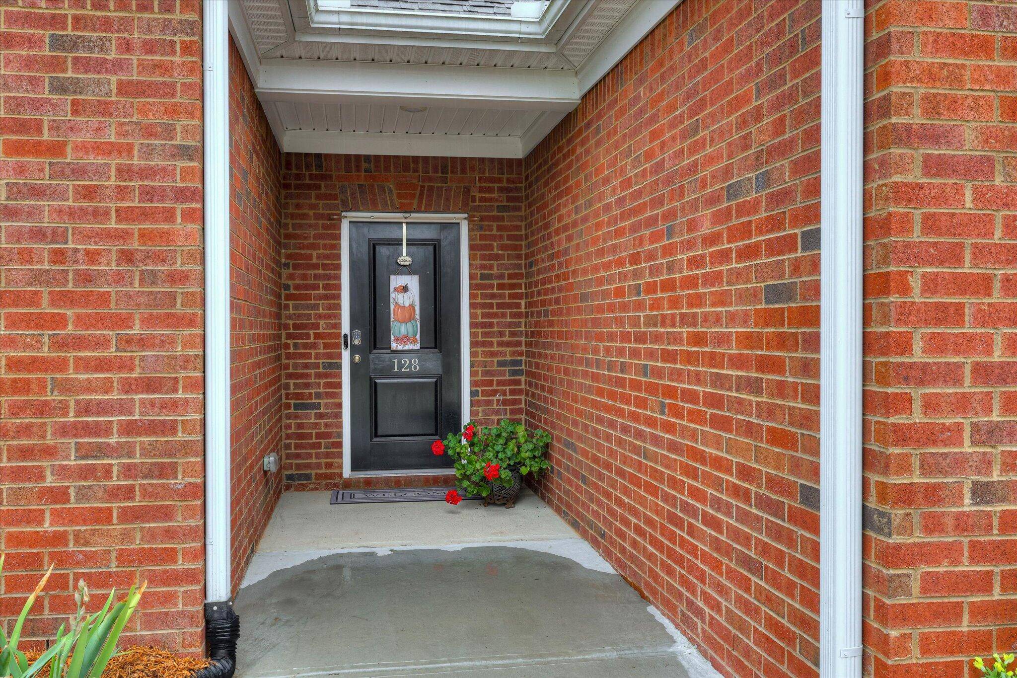 North Augusta, SC 29860,128 Fitzsimmons Drive