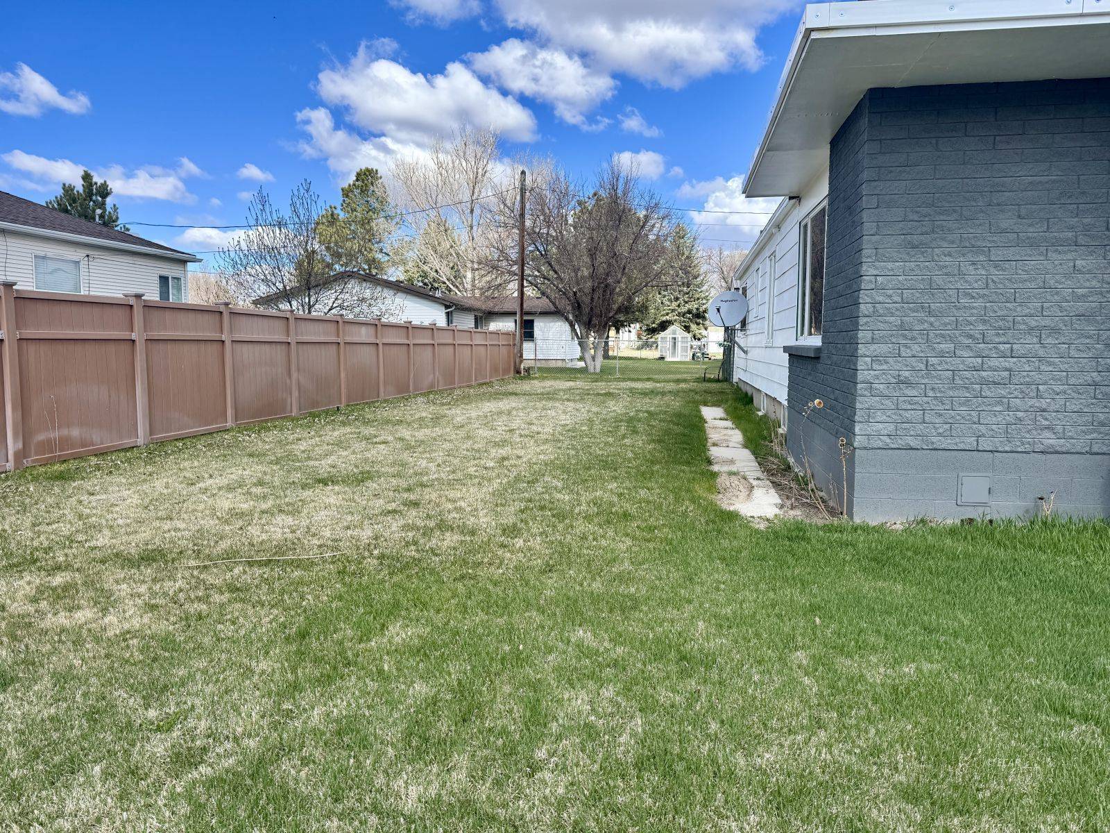 Wells, NV 89835,1355 Lake AVE