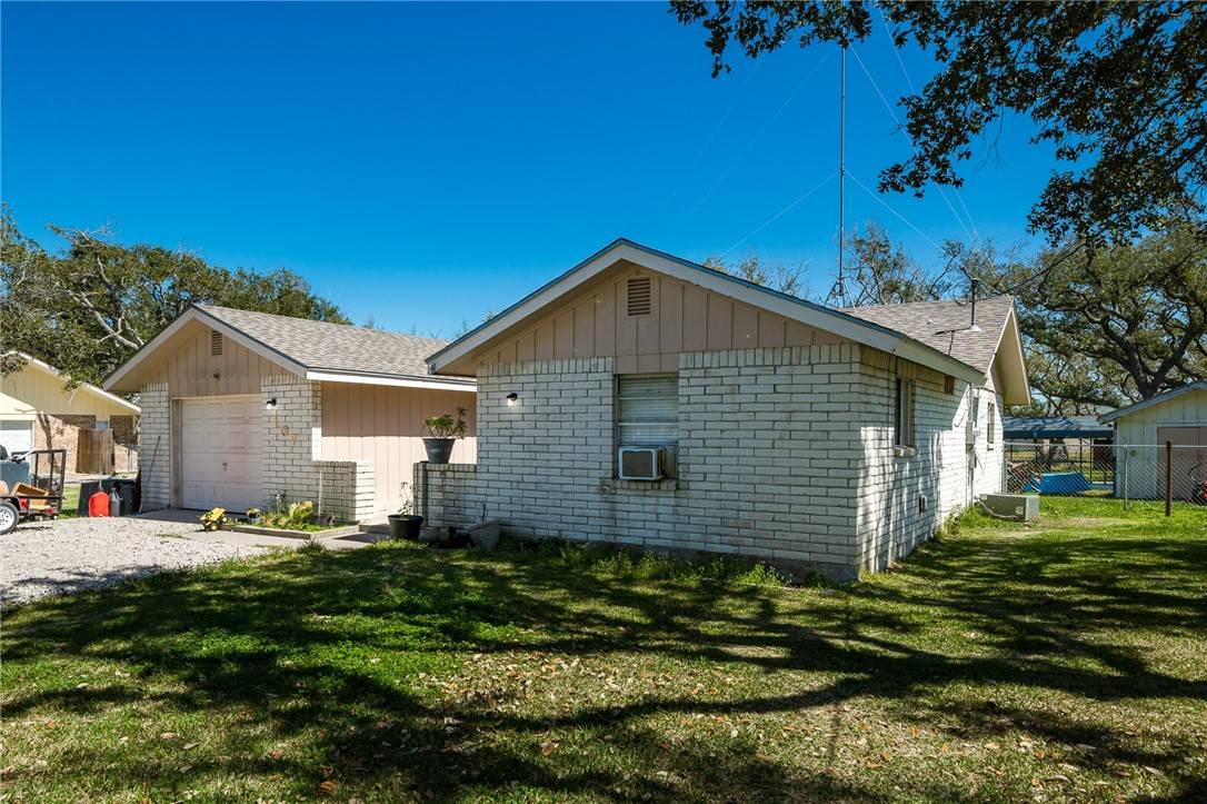 Rockport, TX 78382,107 Portia AVE