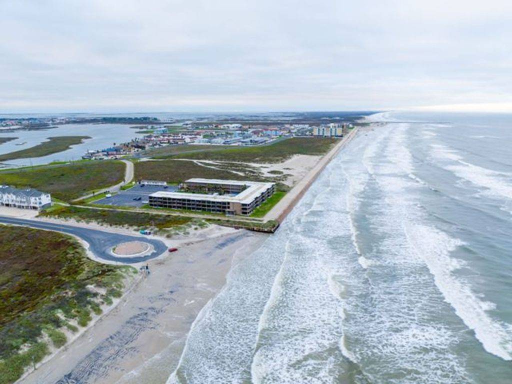 Corpus Christi, TX 78418,15512 Spyglass DR