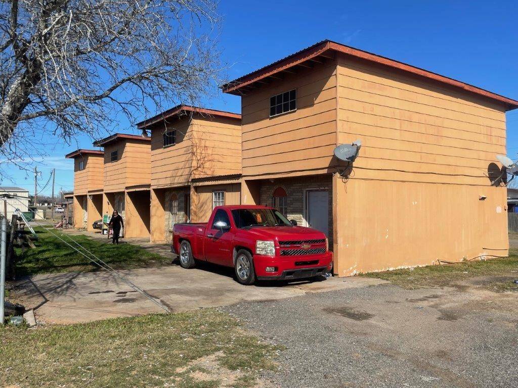 Hebbronville, TX 78361,112 E Beasley ST