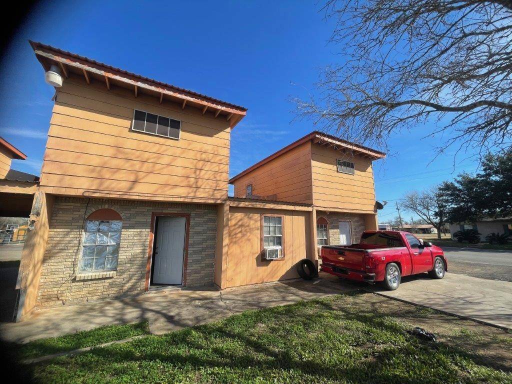 Hebbronville, TX 78361,112 E Beasley ST