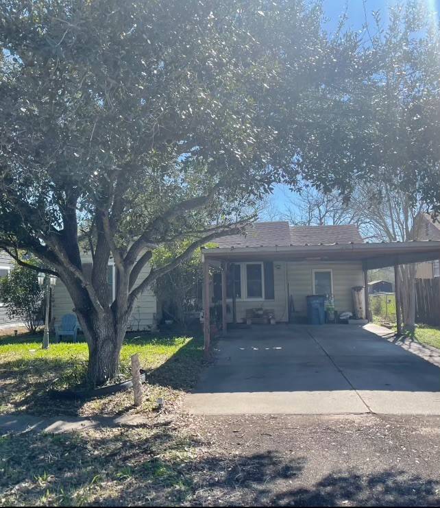 Bishop, TX 78343,304 E 2nd ST