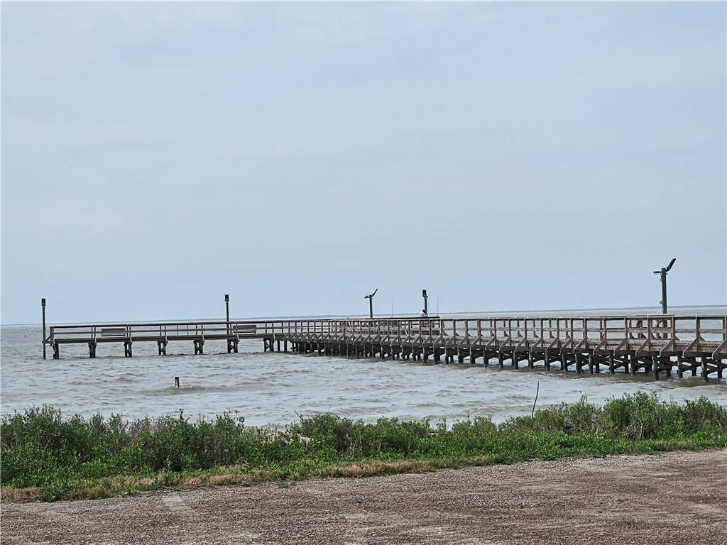 Rockport, TX 78382,227 Palmetto Point RD