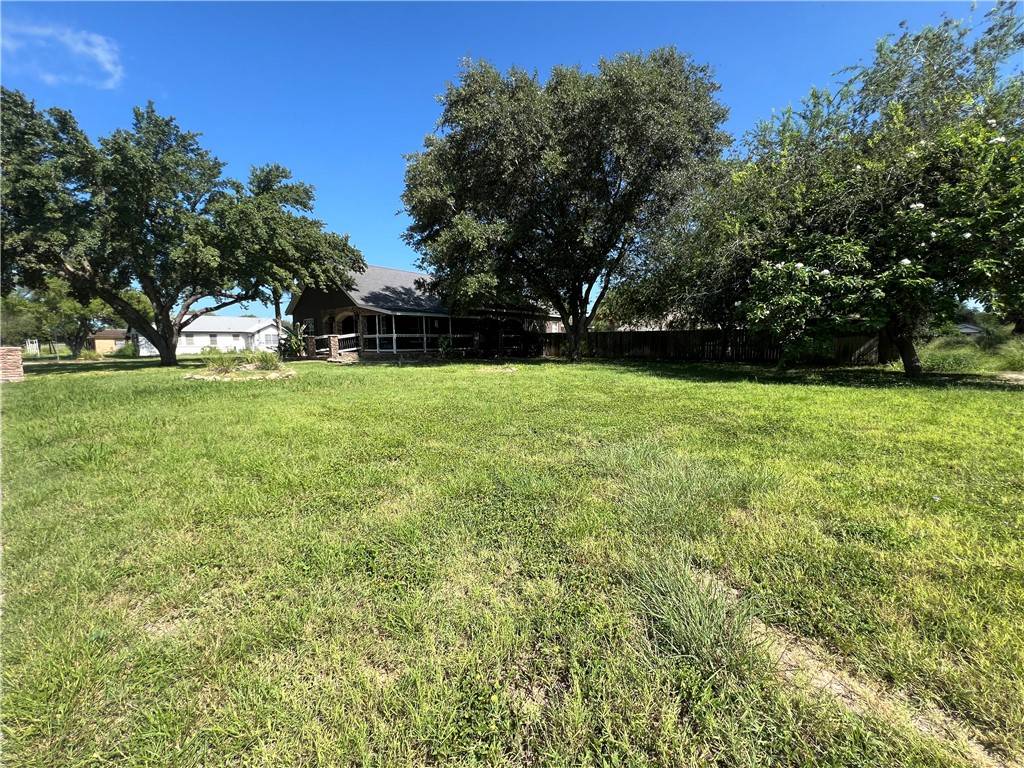 Falfurrias, TX 78355,609 E Crockett ST
