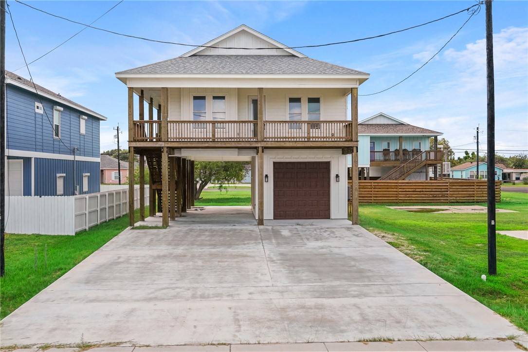 Rockport, TX 78382,1007 S Live Oak ST