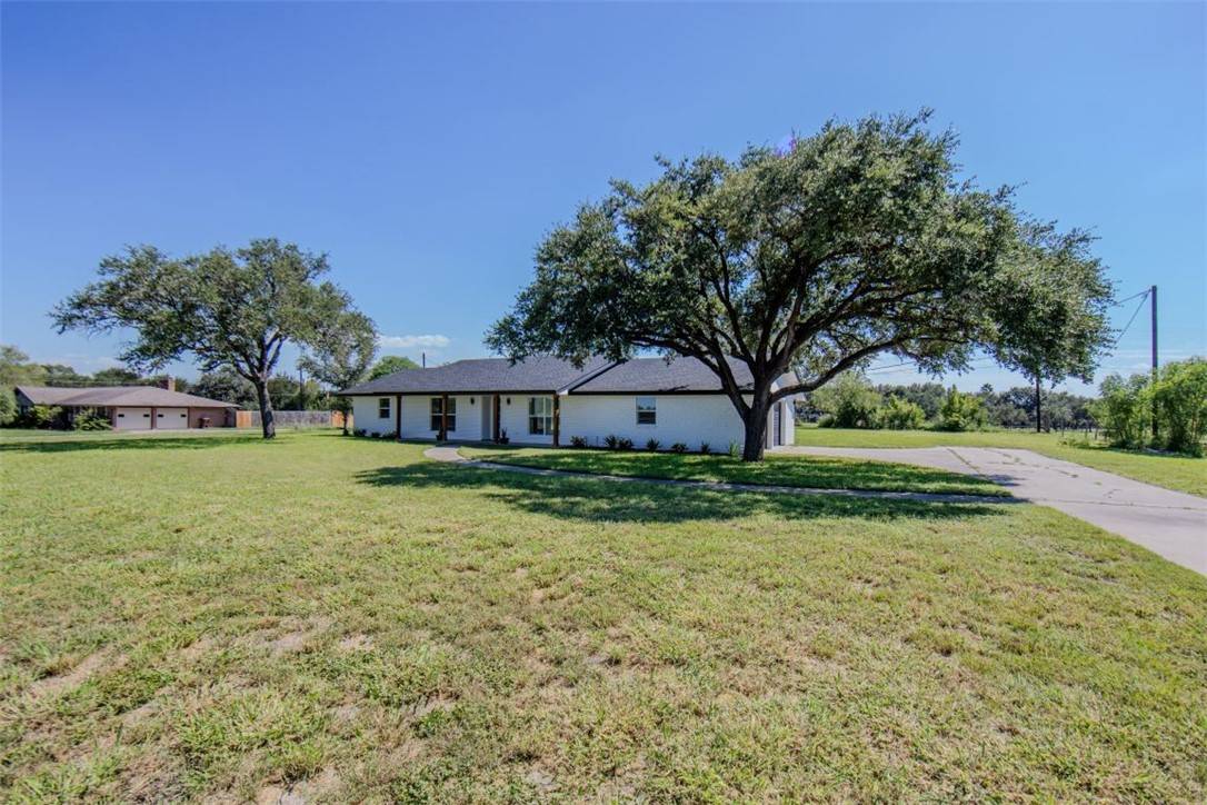 Kingsville, TX 78363,615 E Trant RD