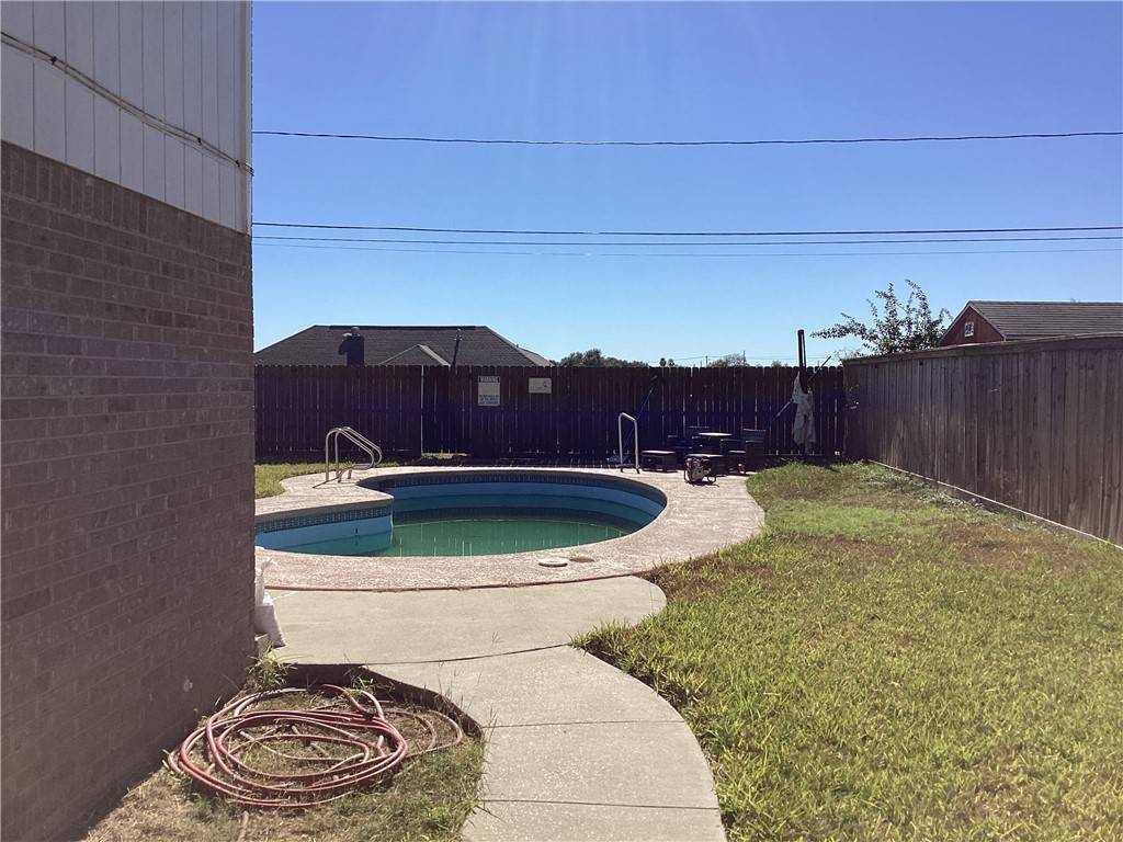 Alice, TX 78332,1512 Encino AVE