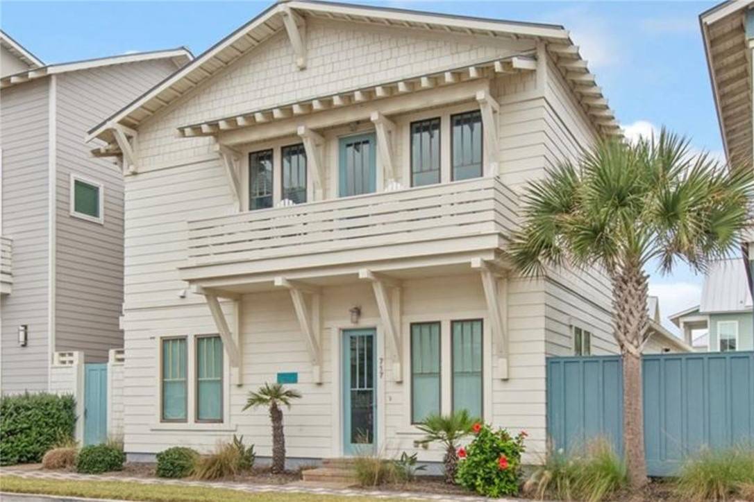 Port Aransas, TX 78373,717 Sunrise AVE