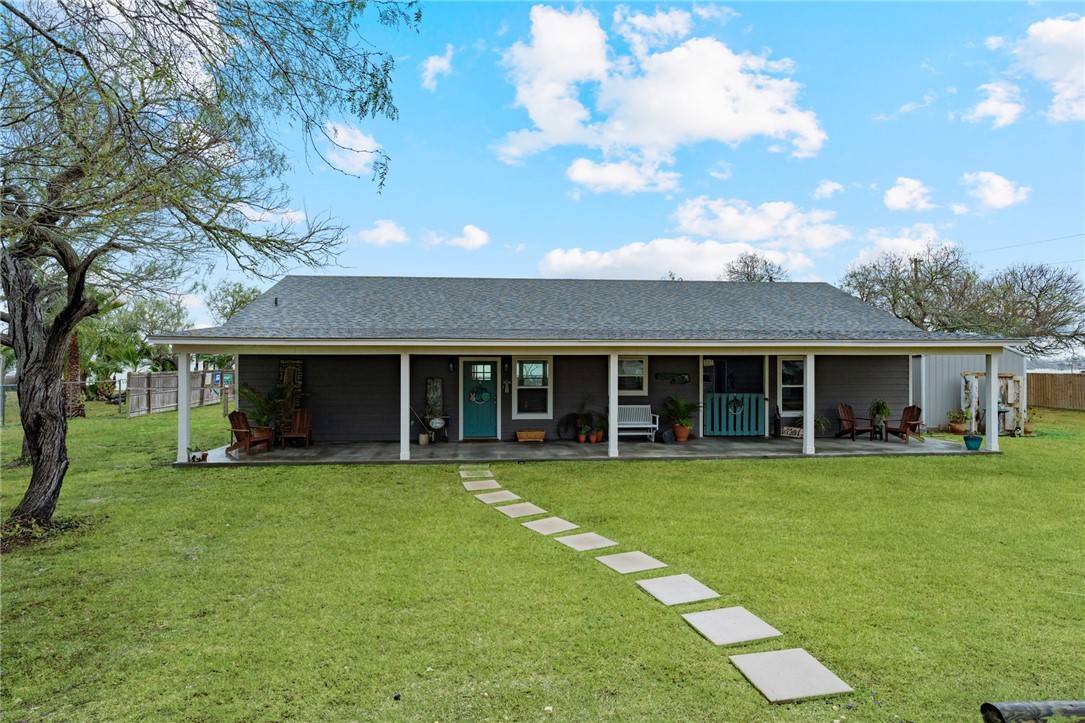 Riviera, TX 78379,662 S County Road 1150