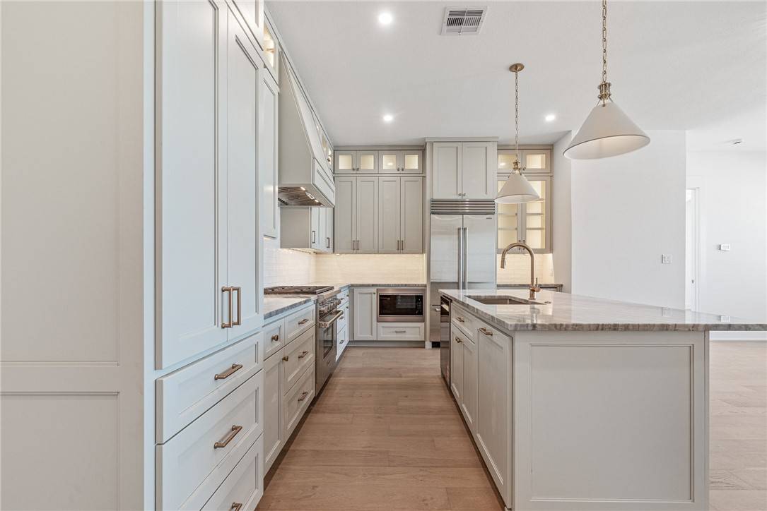 Port Aransas, TX 78373,136 W Cotter AVE #9