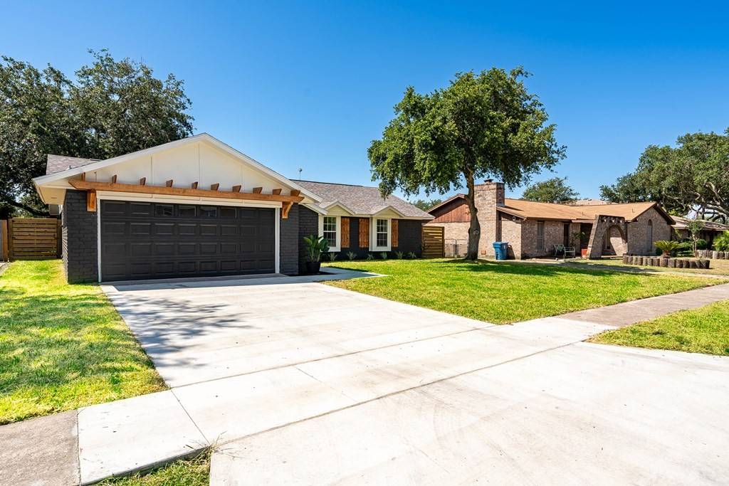 Portland, TX 78374,2204 Live Oak