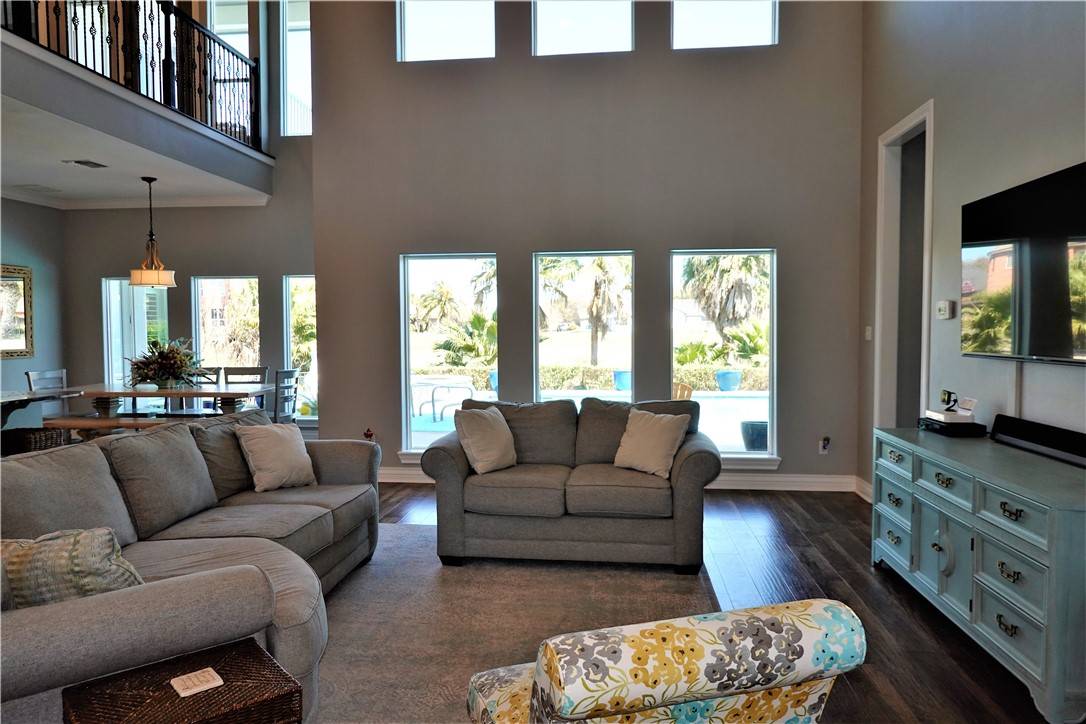 Portland, TX 78374,318 Pebble Beach DR