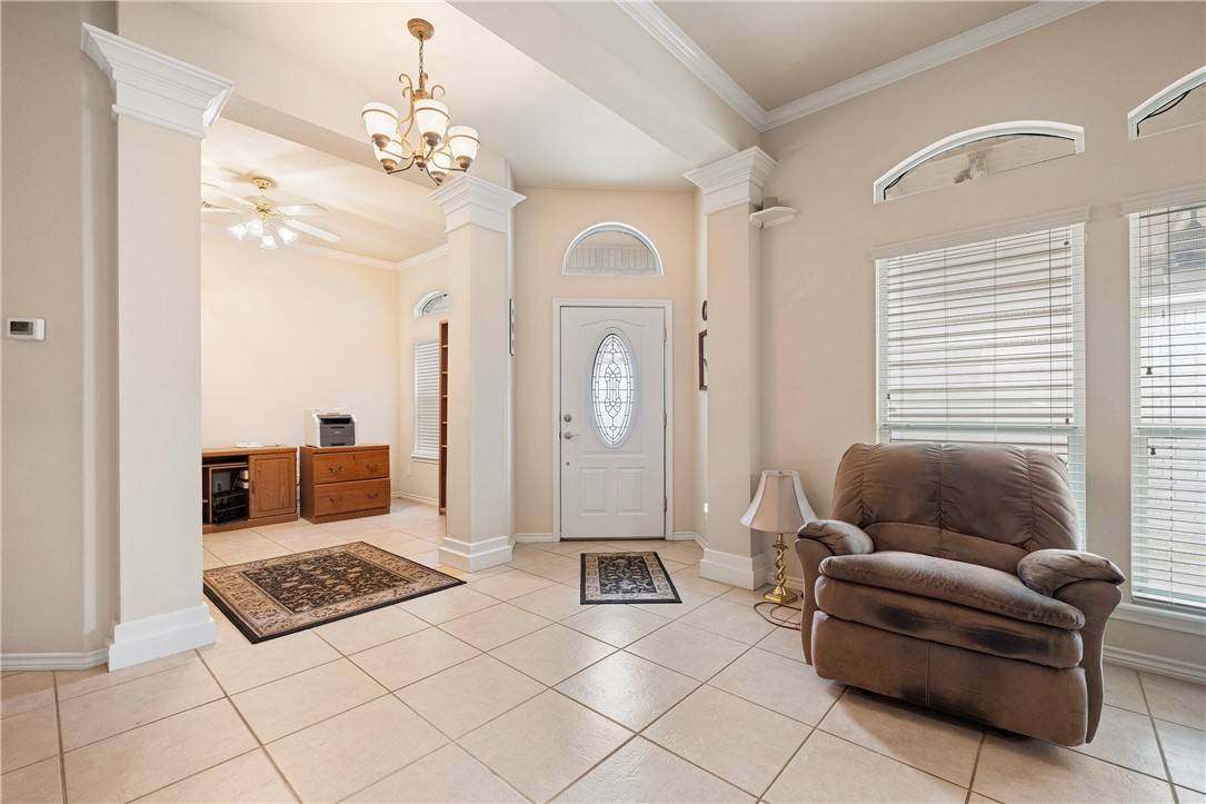 Corpus Christi, TX 78414,5806 Commonwealth LN