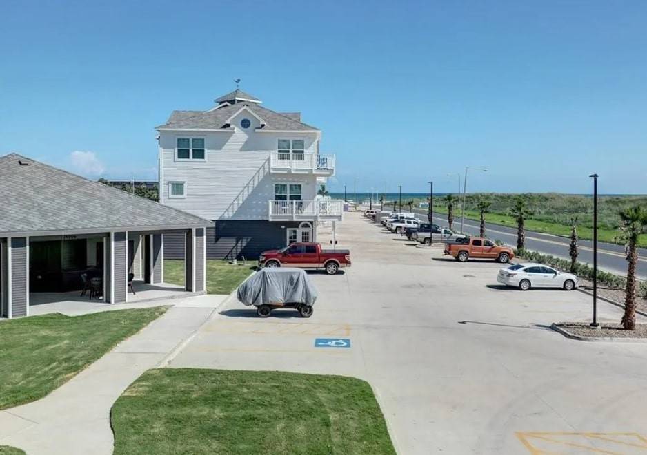 Corpus Christi, TX 78418,14802 Whitecap Blvd 3-204
