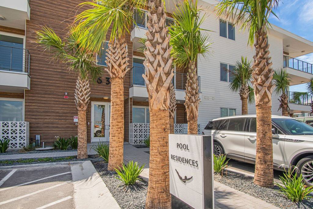 Port Aransas, TX 78373,630 W Center #104