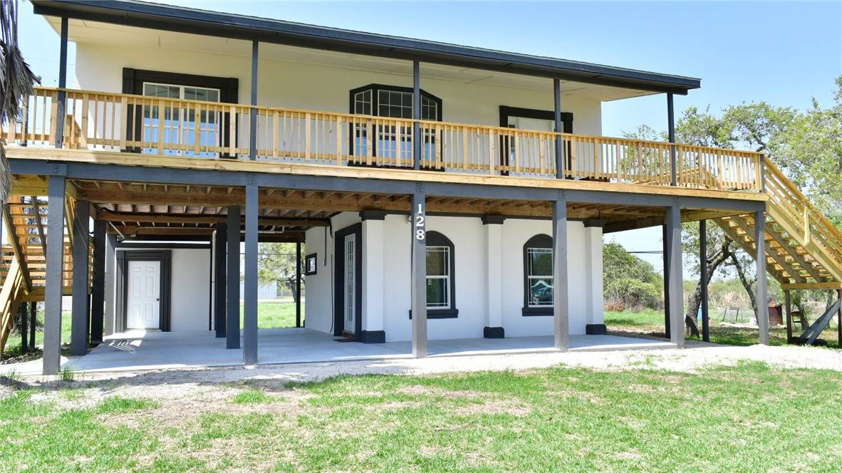 Rockport, TX 78382,128 Saint Charles W