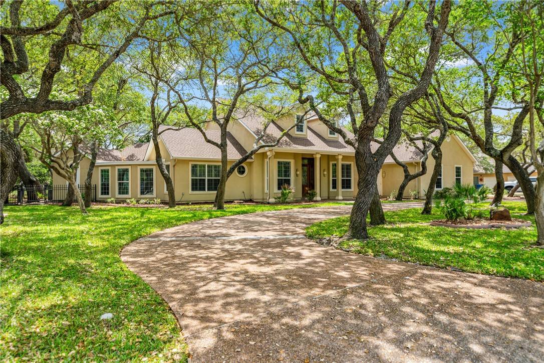 Rockport, TX 78382,414 Olympic DR