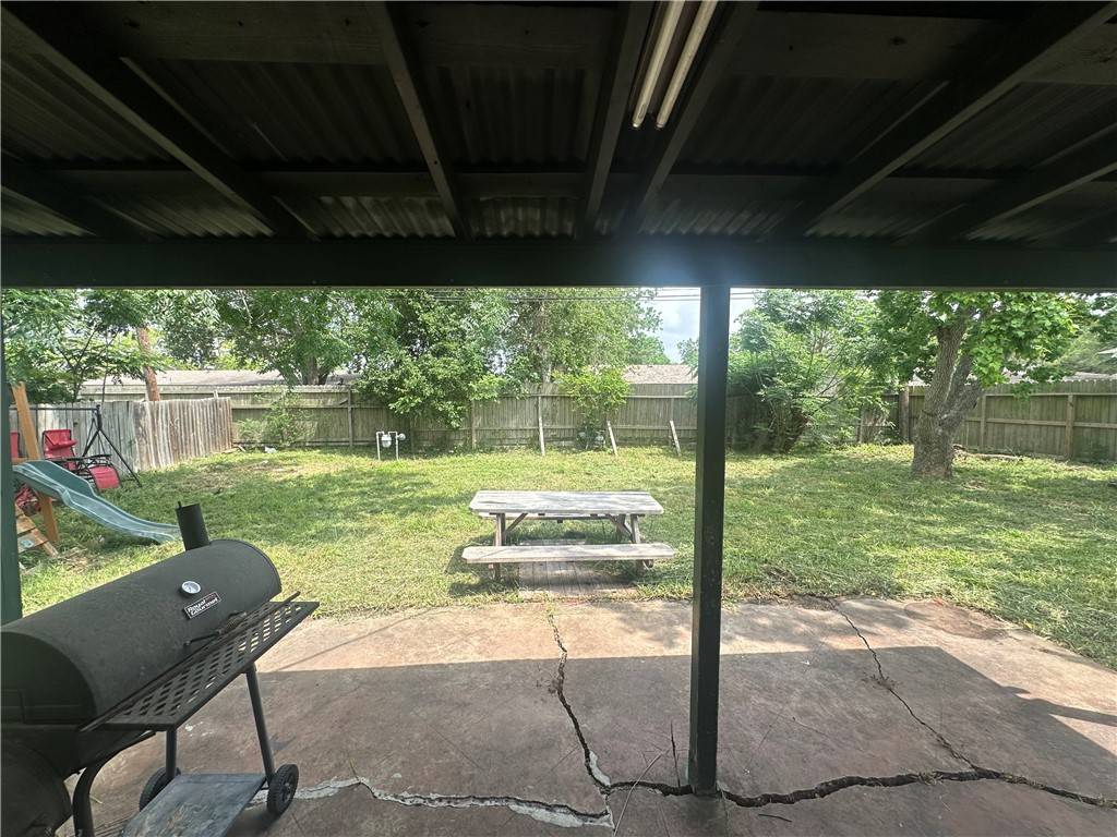 Corpus Christi, TX 78411,4126 Robinhood DR