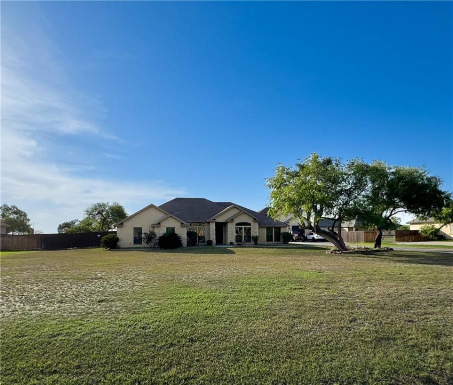Robstown, TX 78380,5481 Lonesome Dove