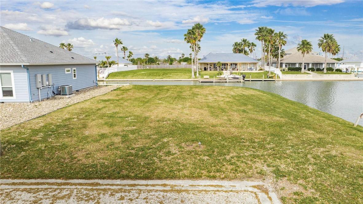 Aransas Pass, TX 78336,110 DOLPHIN CT