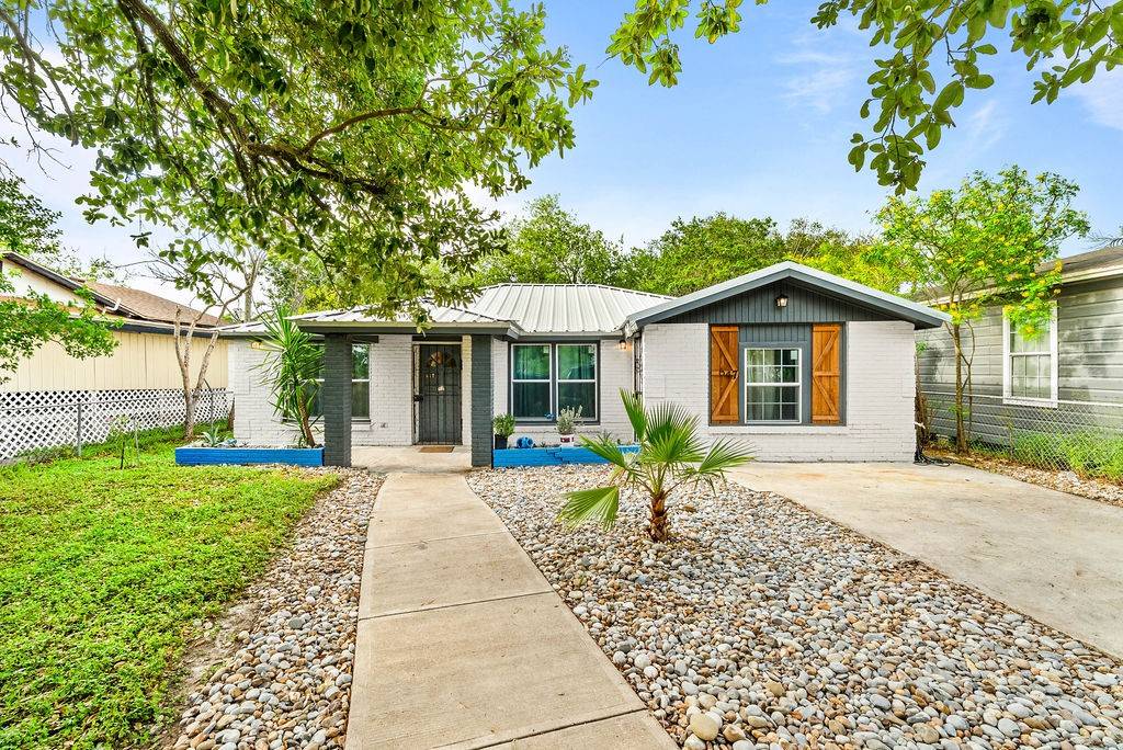 Robstown, TX 78380,647 W Main AVE