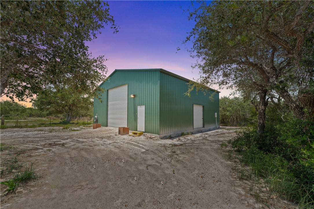 Rockport, TX 78382,2122 Prairie RD