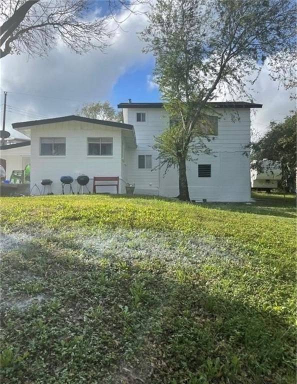 Sandia, TX 78383,196 E Lake View