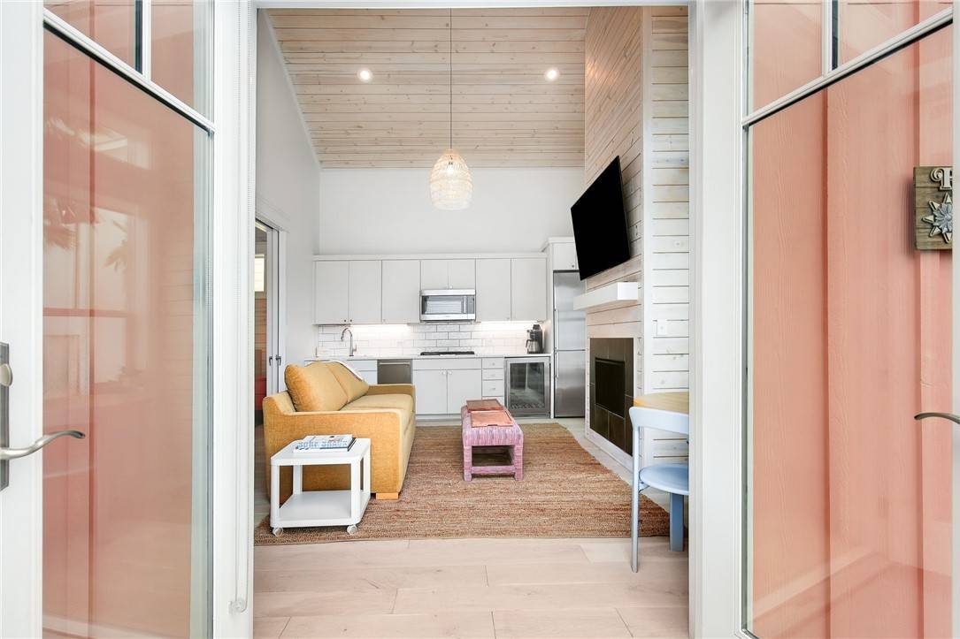 Port Aransas, TX 78373,600 Center N #16