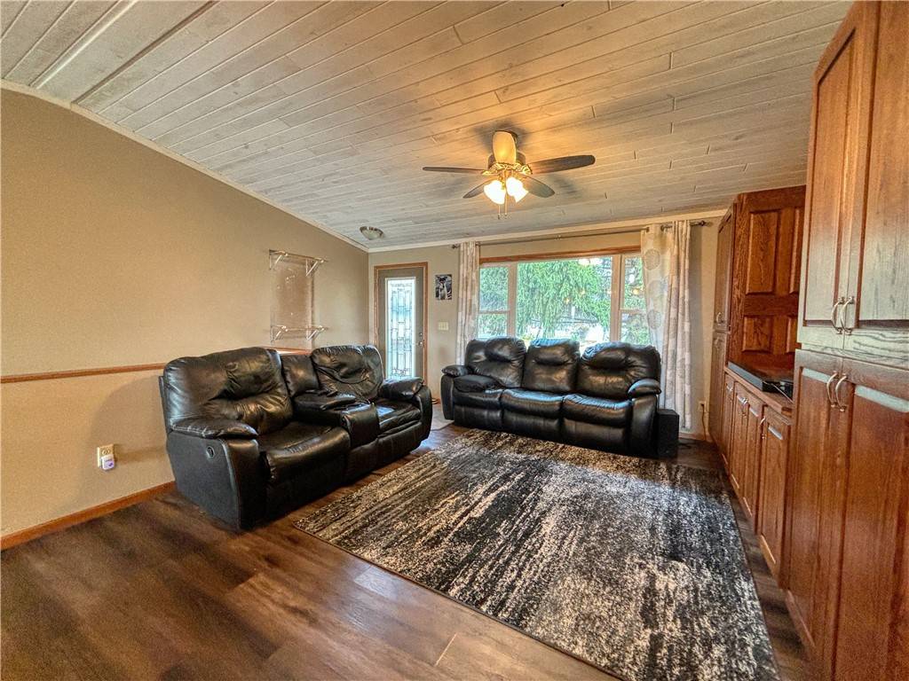 Barron, WI 54812,210 City View DR