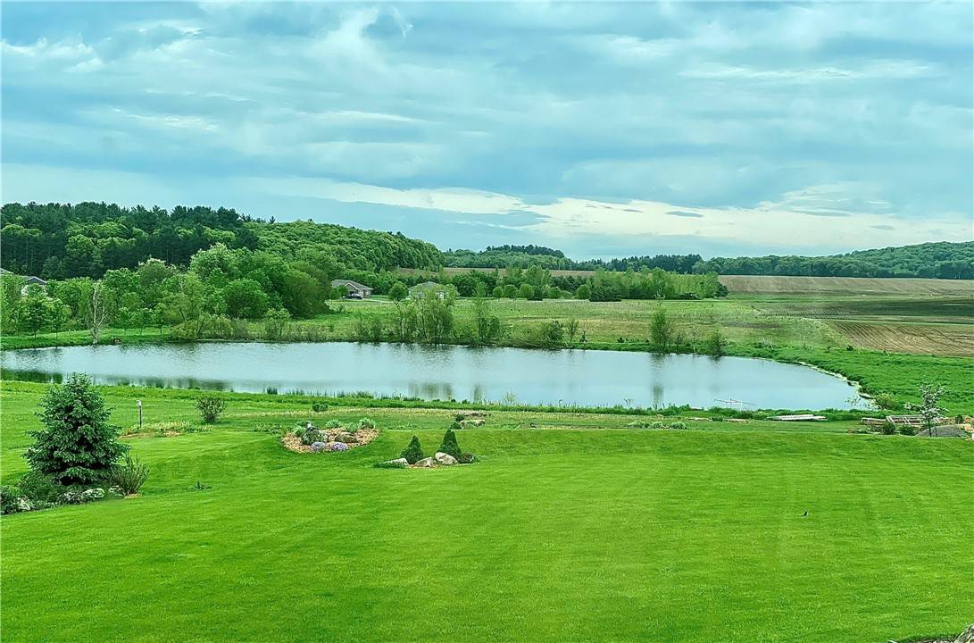 Eau Claire, WI 54701,1747 E Drinkman LN
