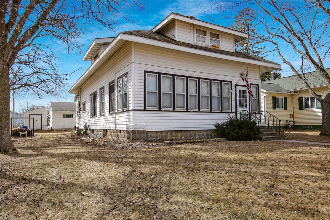 Almena, WI 54805,128 Lulu AVE E #1