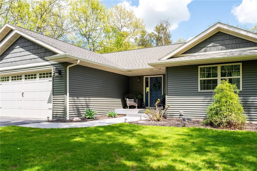 Eau Claire, WI 54701,S 8519 Thrush DR