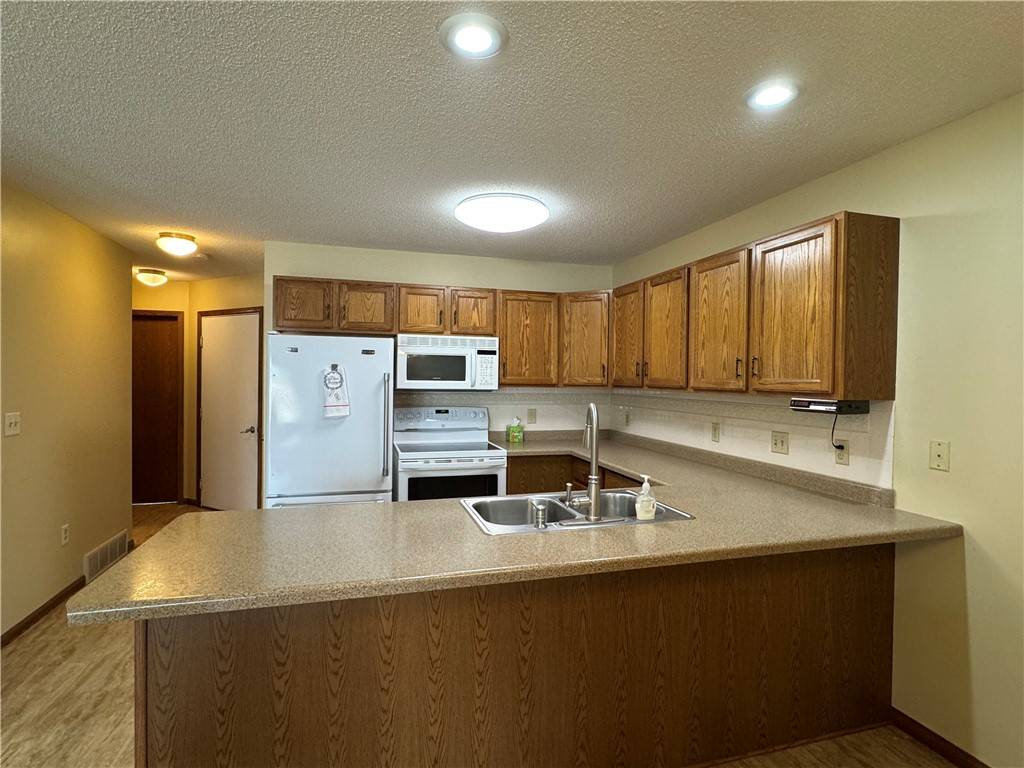 Eau Claire, WI 54701,1140 W Hamilton AVE #1140