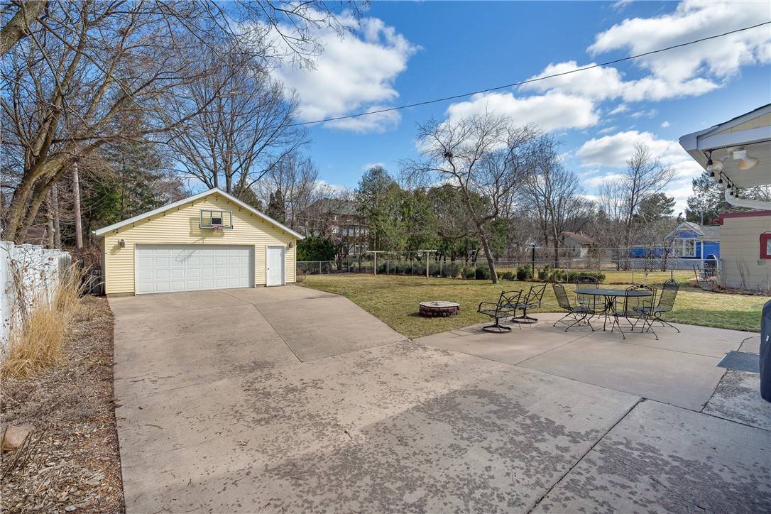 Eau Claire, WI 54701,1515 S Farwell ST