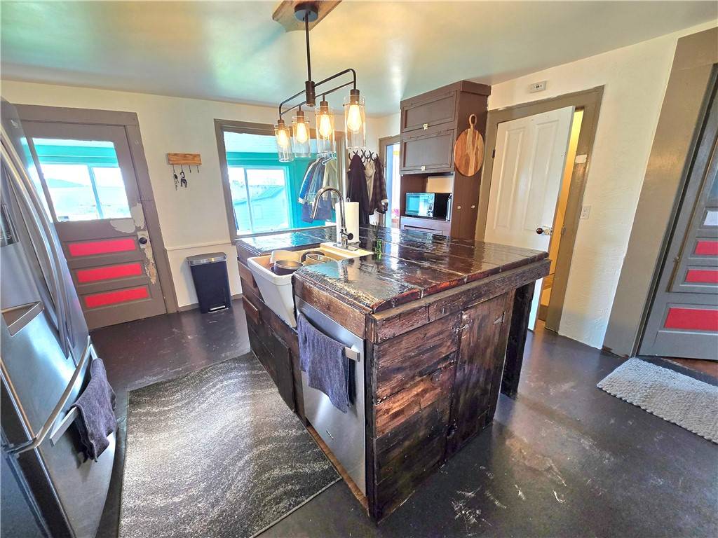 Hixton, WI 54635,N8922 County Road FF