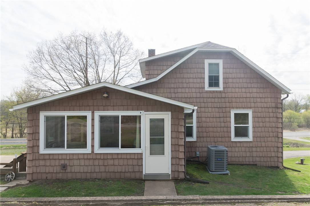 Alma, WI 54610,S2232 State Road 35 HWY