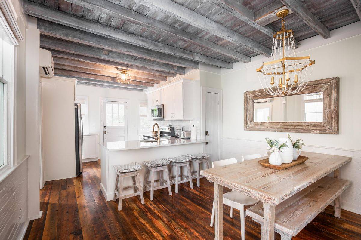 Charleston, SC 29403,269 St Philip ST