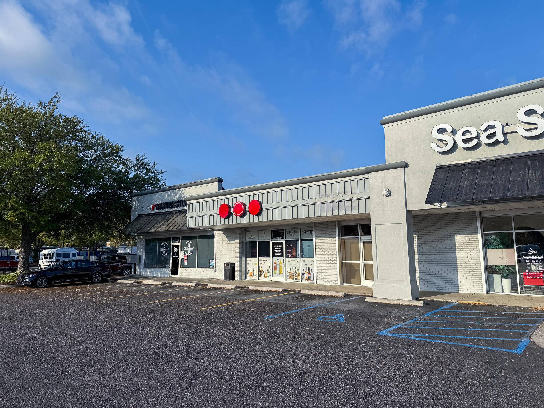 Charleston, SC 29412,915 Folly RD