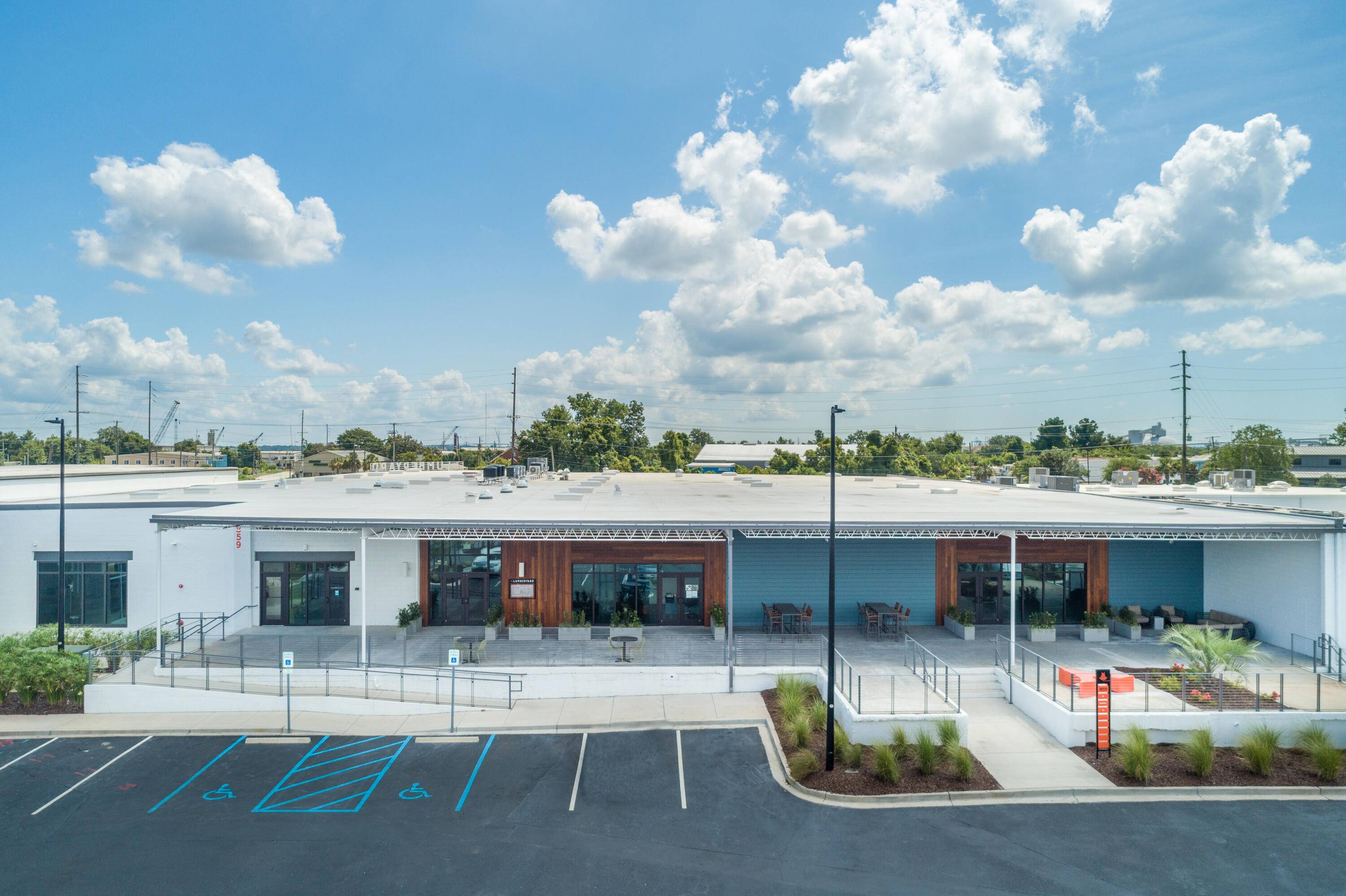 Charleston, SC 29405,1859 Summerville AVE