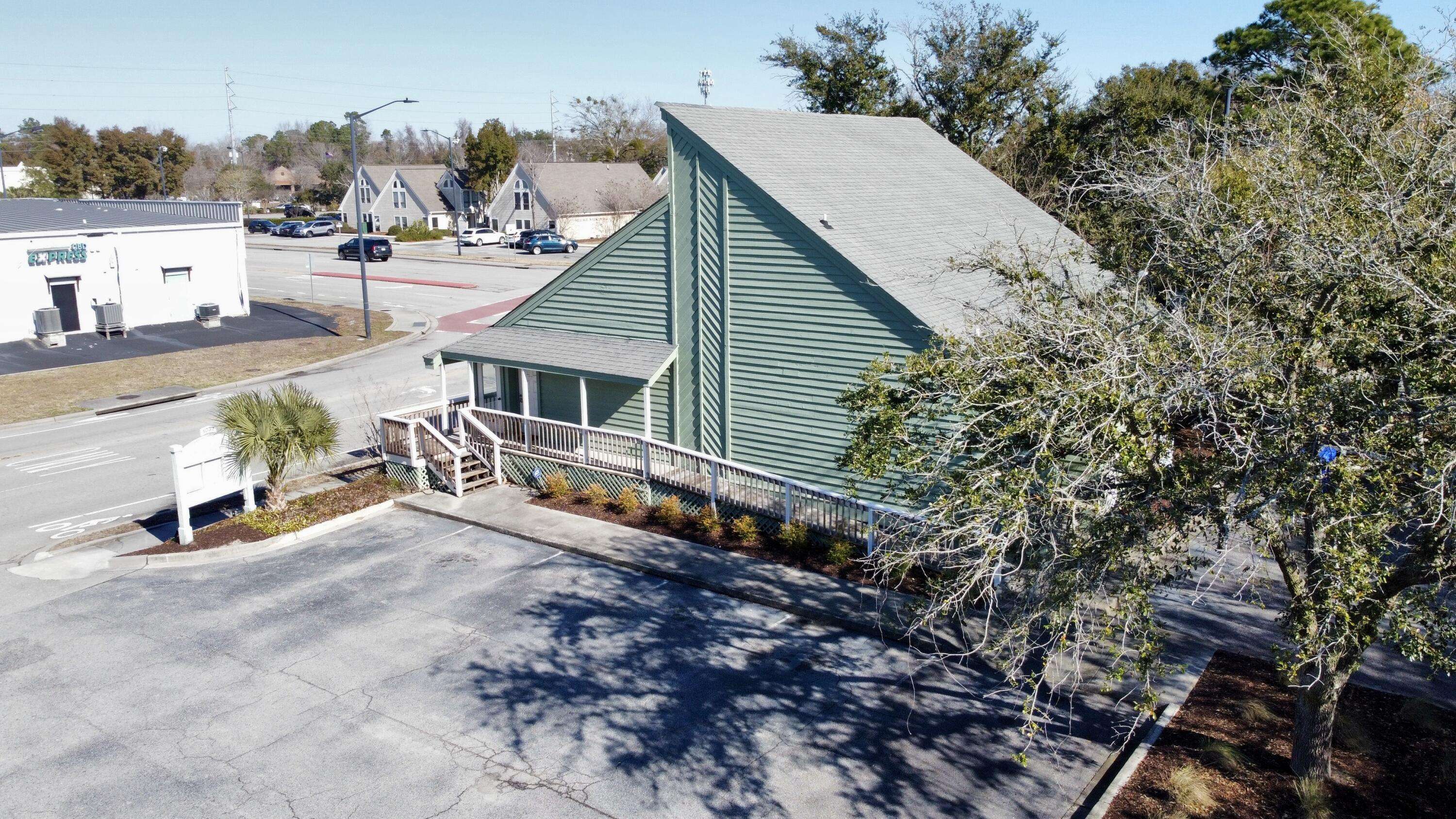 Mount Pleasant, SC 29464,1037 Anna Knapp BLVD